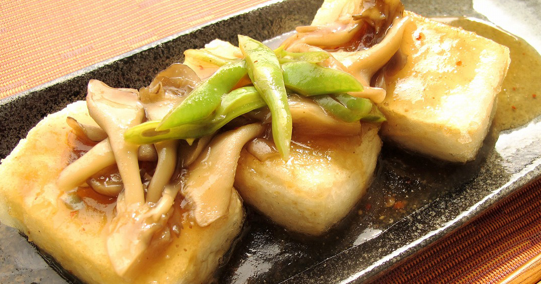 「北見玉葱焼肉のたれ」を使った揚げ出し豆腐レシピのご紹介
