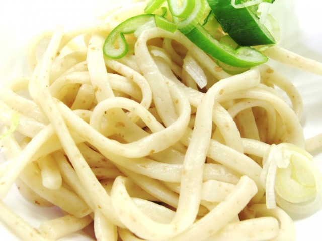 麦香旨 麦まるごとうどんの麺