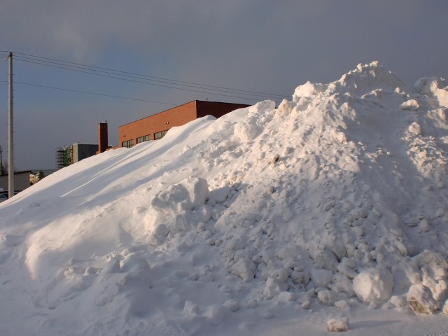 除雪の雪山