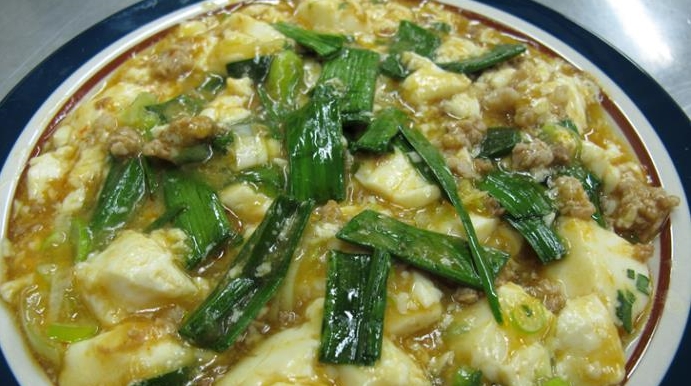 旬を迎える「葉にんにく」を使った麻婆豆腐のレシピをご紹介♪