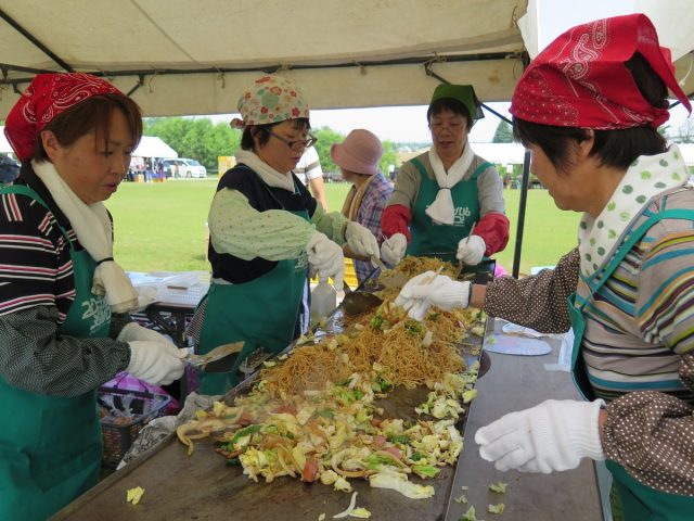 女性部出店の様子