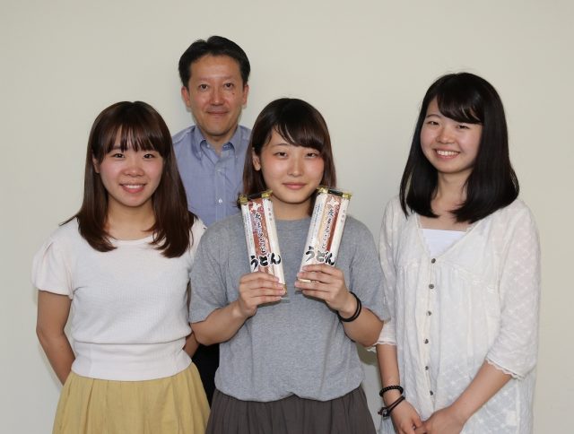 三島さん（全列中央）と災害beatS研究会のメンバー