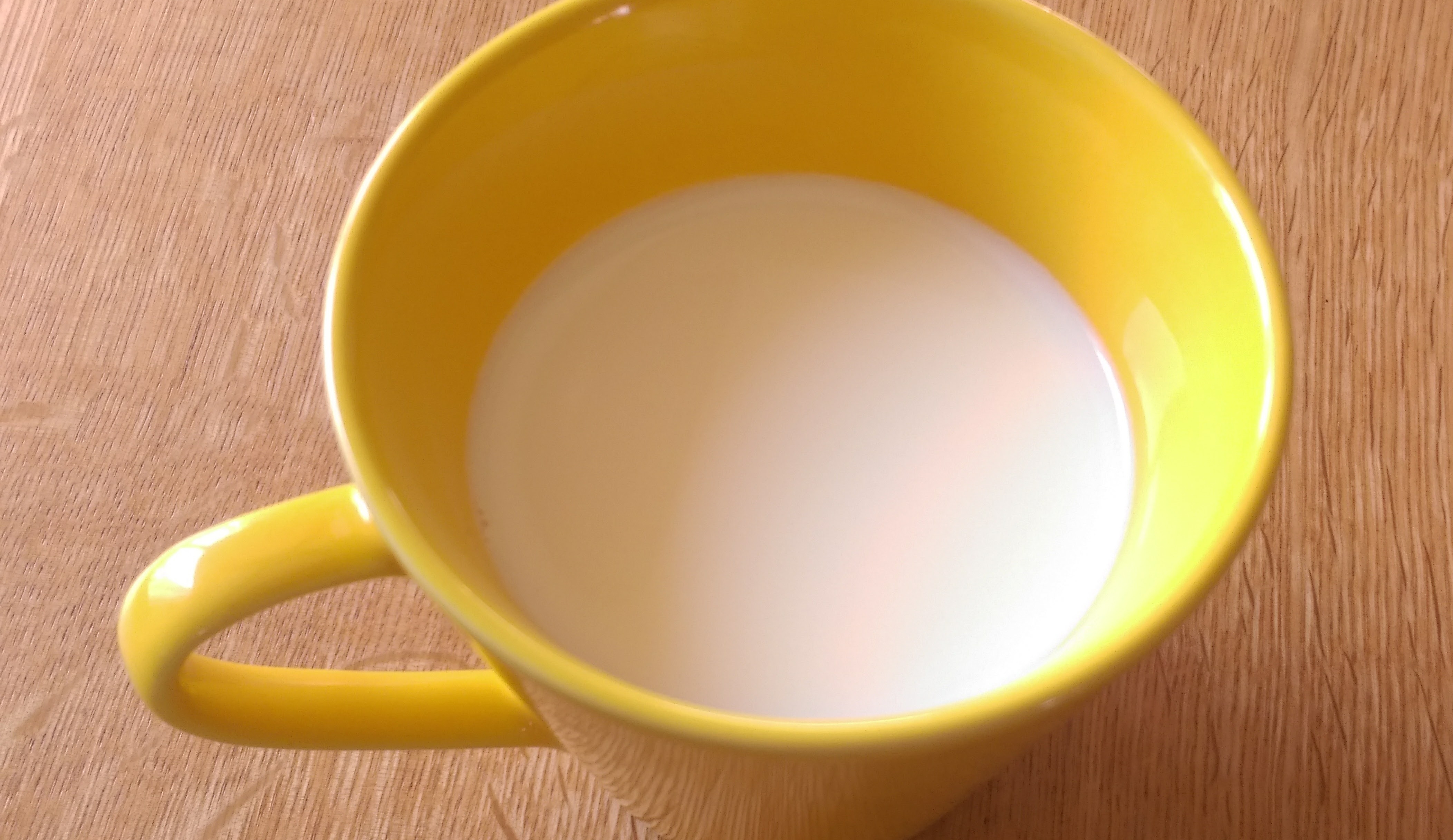 【牛乳のマメ知識】ホットミルクにするとできる膜って何？
