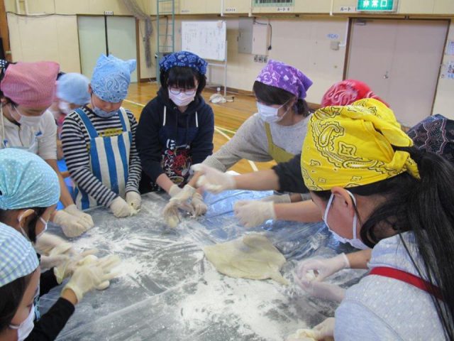 相内小学校ふるさと大収穫祭の様子3