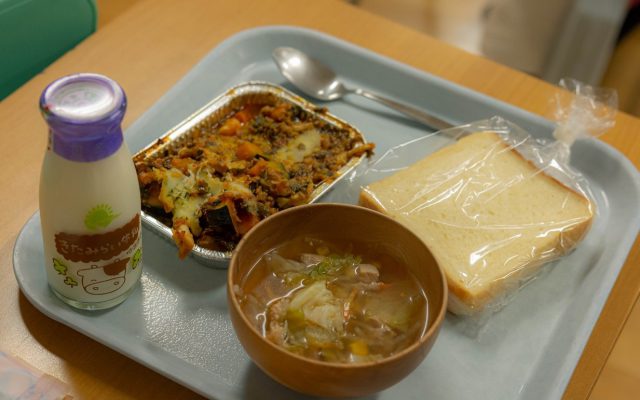 置戸小学校給食の様子1