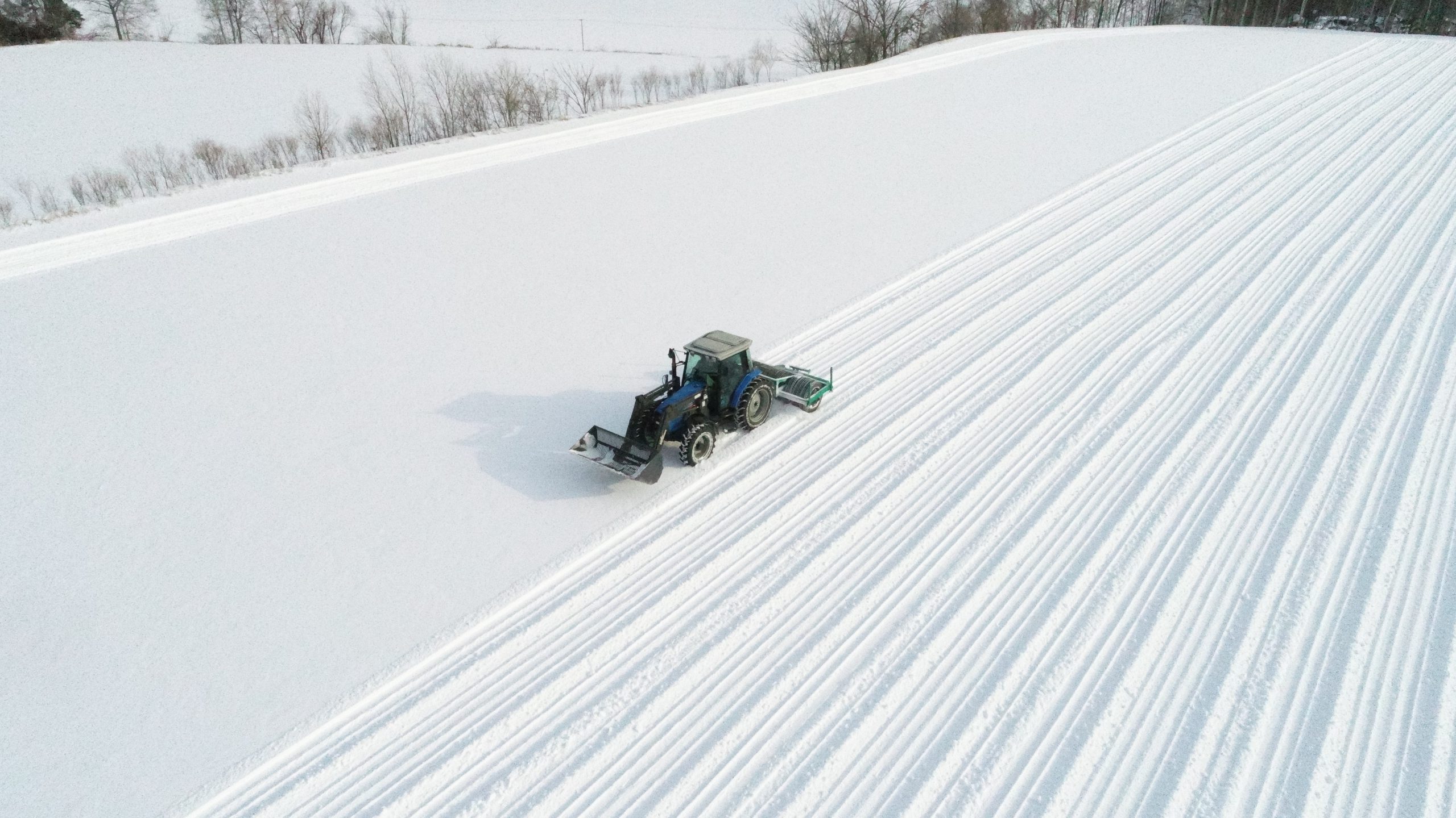 意外と知らない！？ 農家の冬作業「雪踏み」をご紹介します