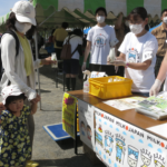 北見地産地消フェスタ2022で「きたみらい牛乳」配布